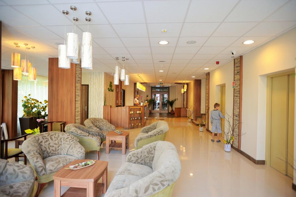 Park Hotel Gyula Eksteriør billede