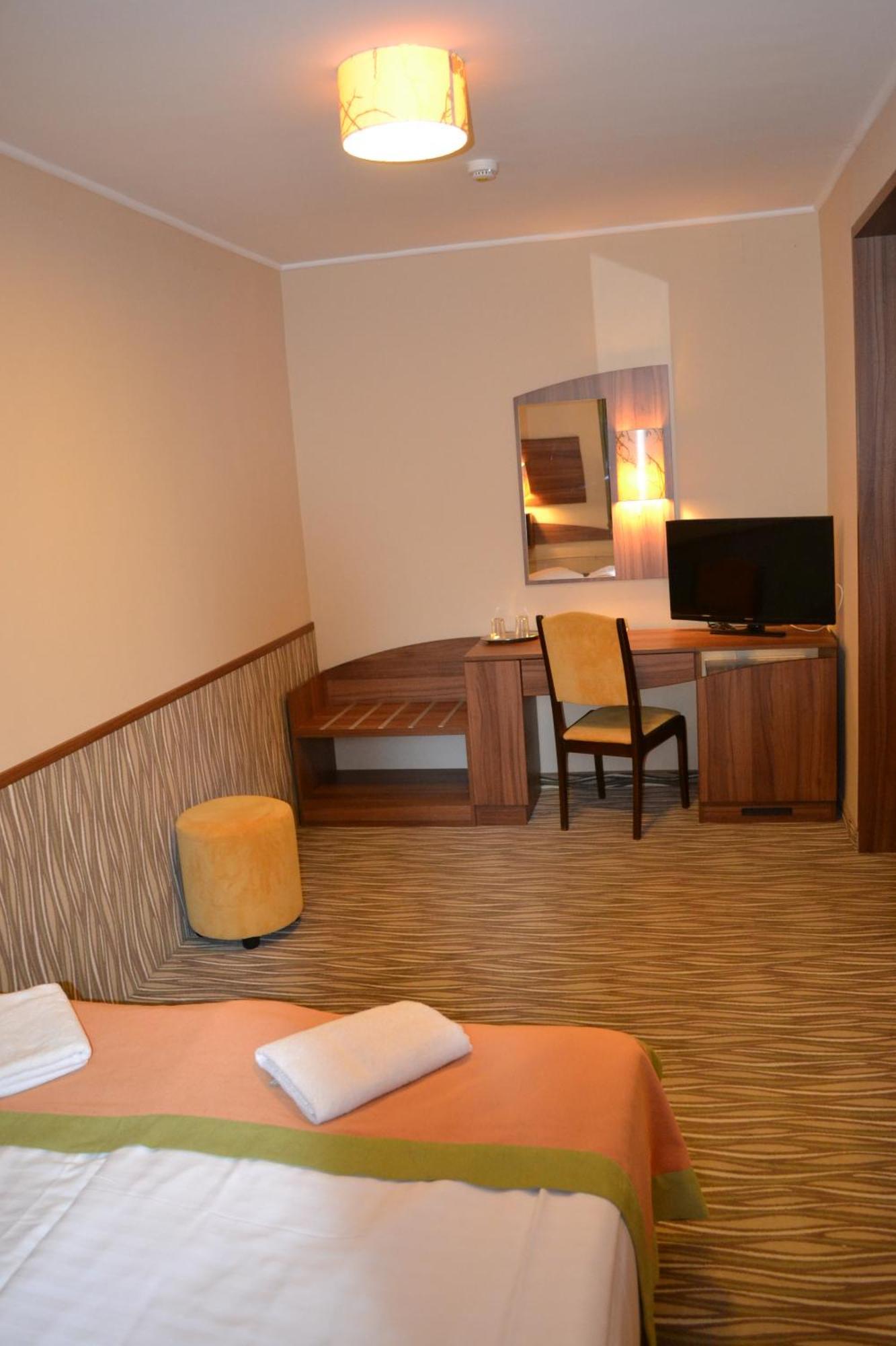 Park Hotel Gyula Eksteriør billede