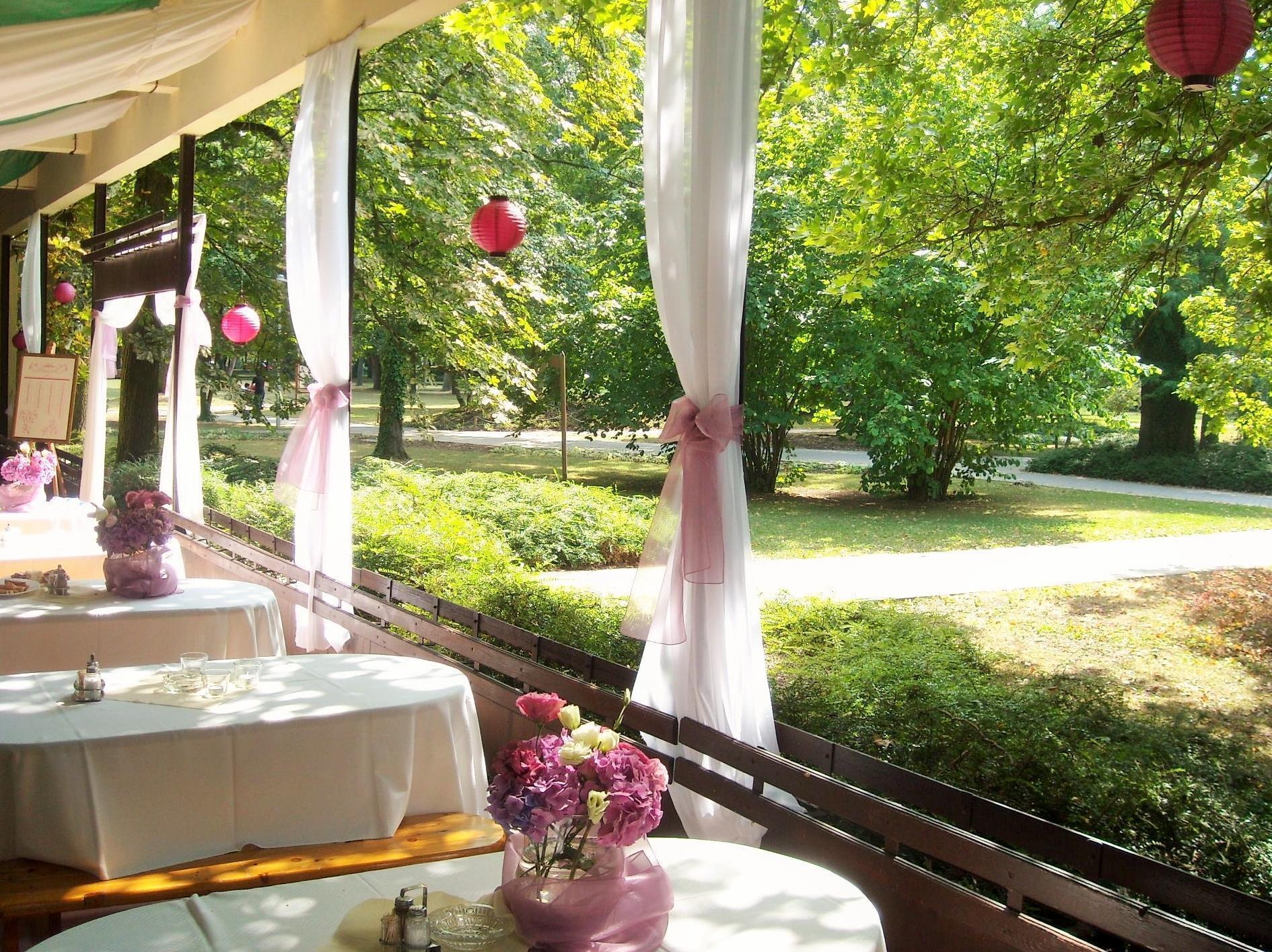 Park Hotel Gyula Eksteriør billede